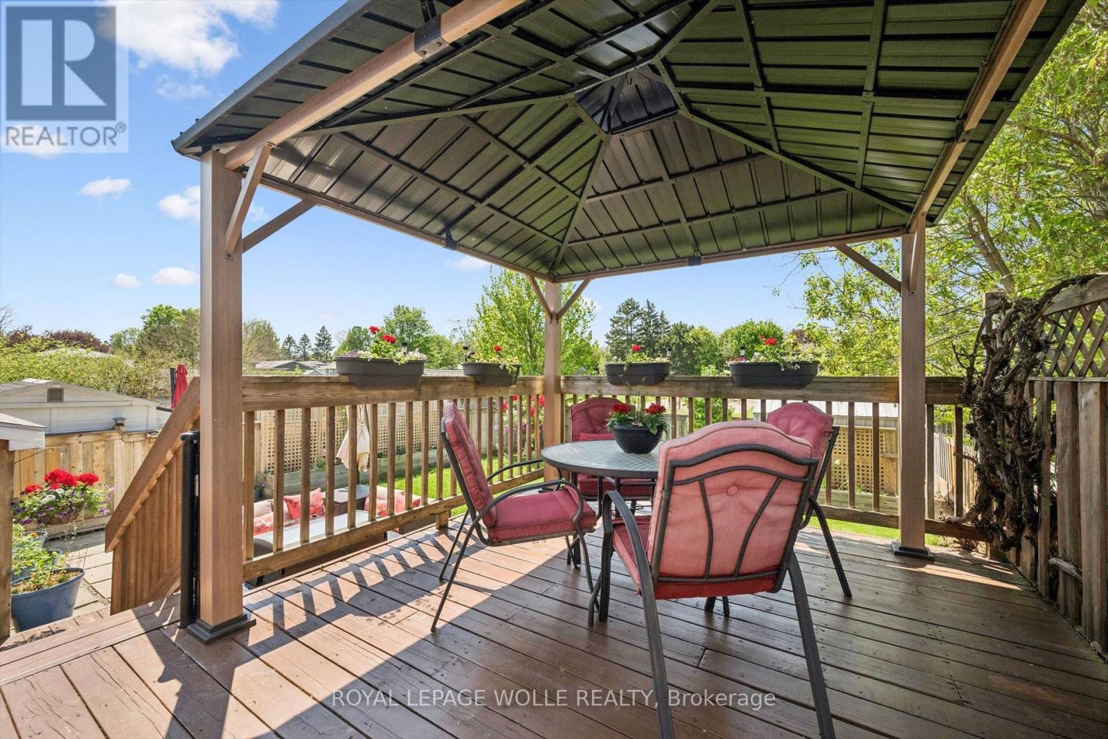 












34 ASPEN CRESCENT

,
Woolwich,




Ontario
N3B1J8

