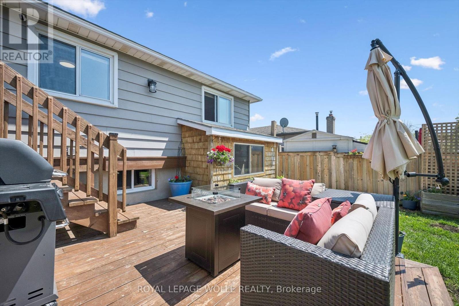












34 ASPEN CRESCENT

,
Woolwich,




Ontario
N3B1J8

