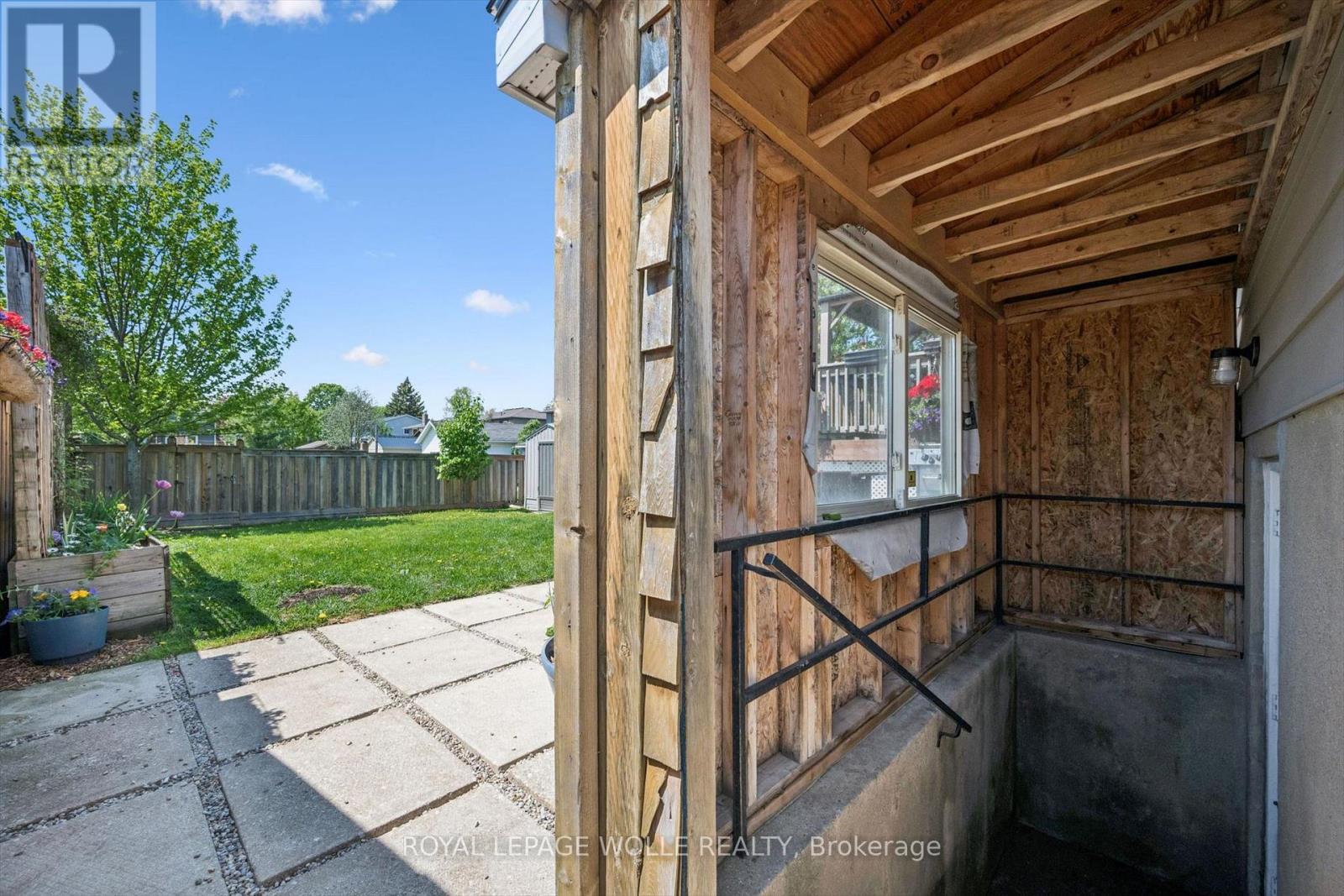 












34 ASPEN CRESCENT

,
Woolwich,




Ontario
N3B1J8

