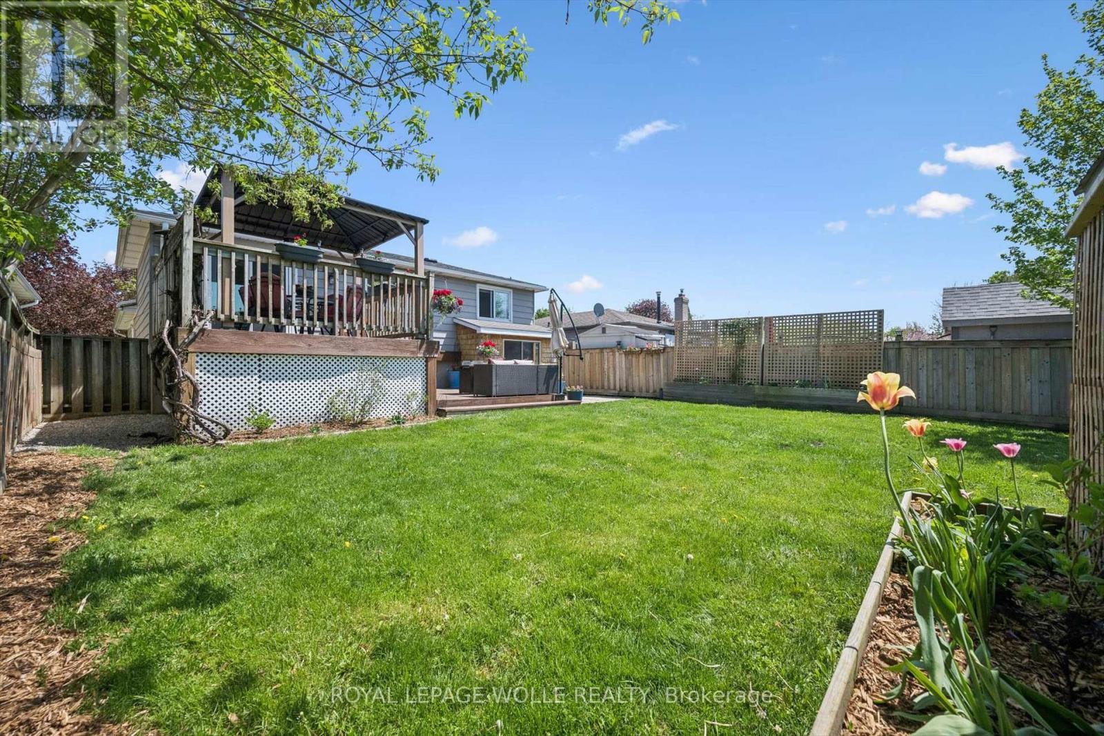 












34 ASPEN CRESCENT

,
Woolwich,




Ontario
N3B1J8

