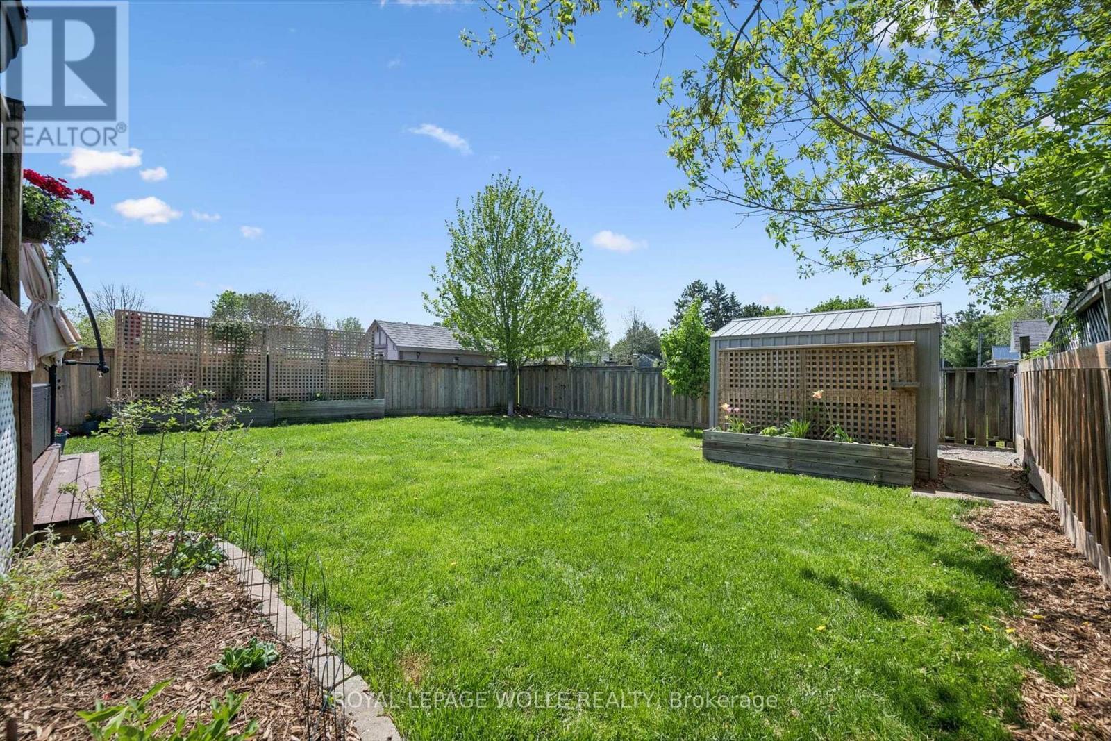 












34 ASPEN CRESCENT

,
Woolwich,




Ontario
N3B1J8

