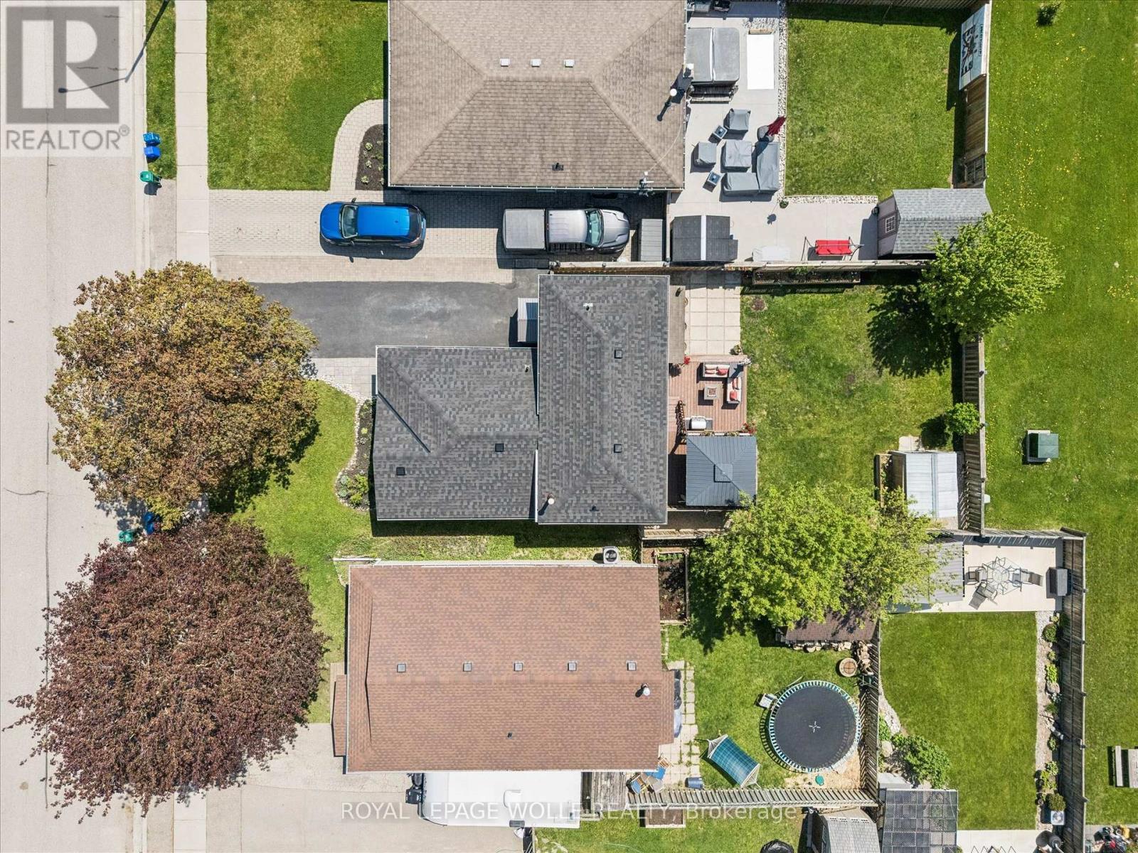 












34 ASPEN CRESCENT

,
Woolwich,




Ontario
N3B1J8


