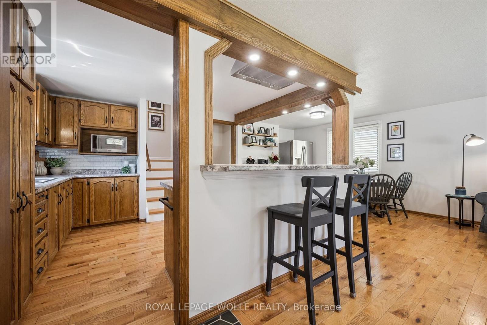 












34 ASPEN CRESCENT

,
Woolwich,




Ontario
N3B1J8

