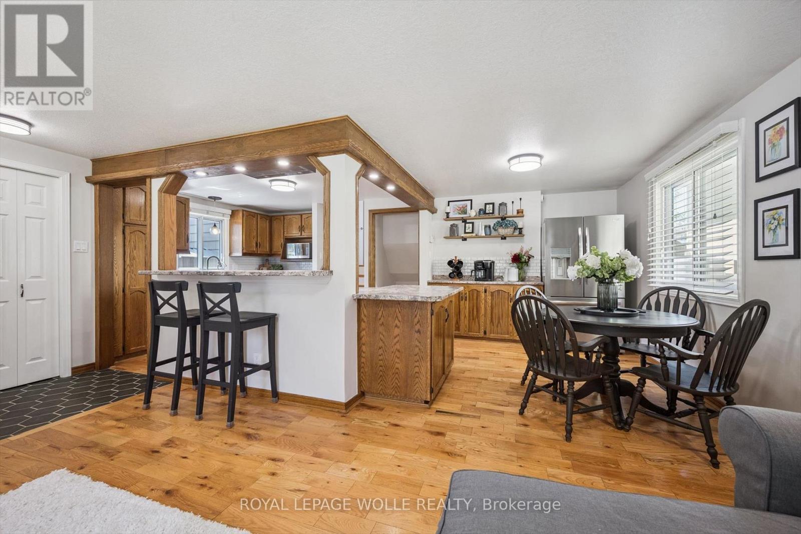 












34 ASPEN CRESCENT

,
Woolwich,




Ontario
N3B1J8

