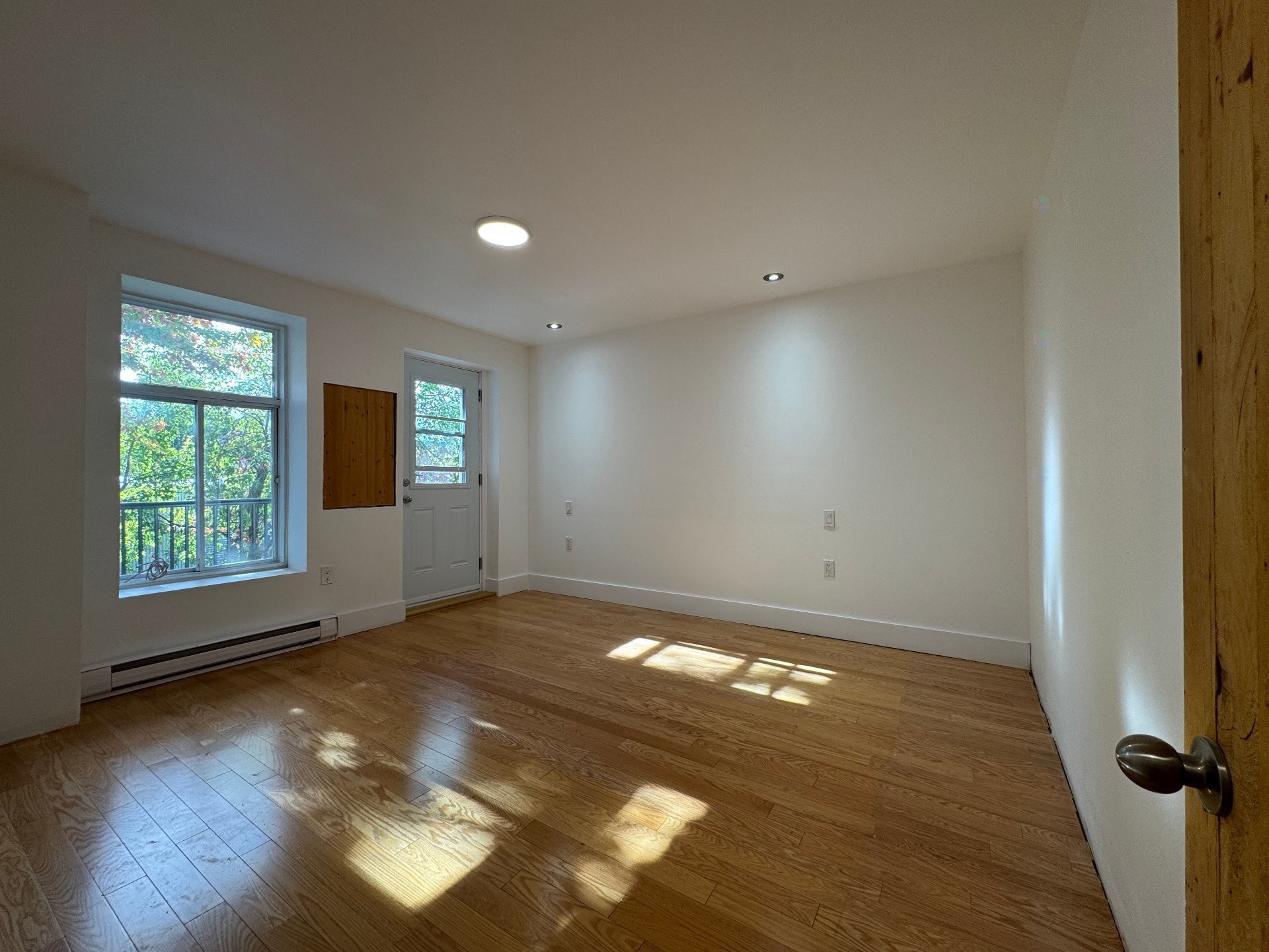 









4528


Rue Chambord

,
Montréal (Le Plateau-Mont-Royal),




QC
H2J3M7

