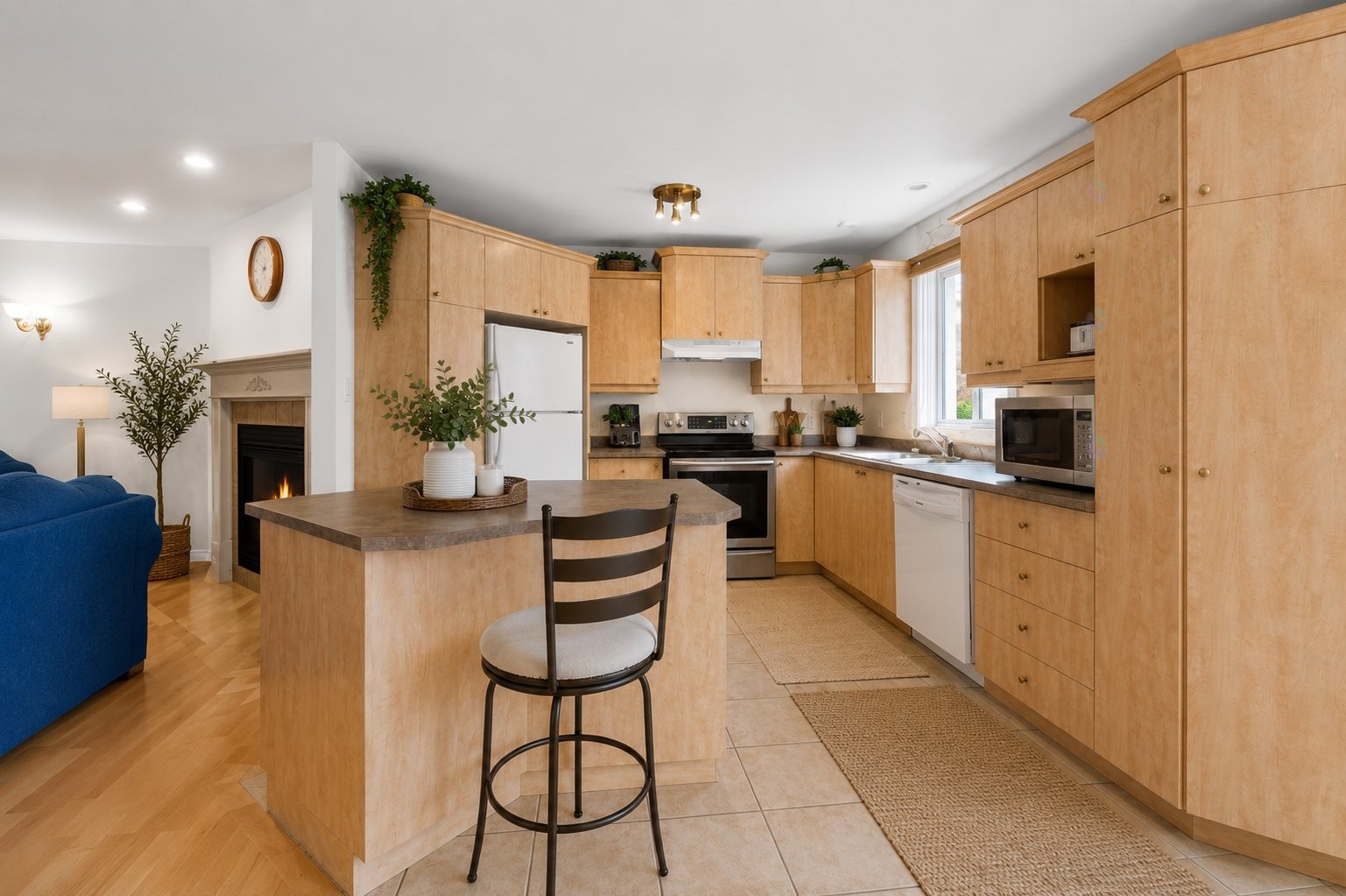









6848


Rue Henri-Julien

,
Laval (Sainte-Rose),




QC
H7L5X7

