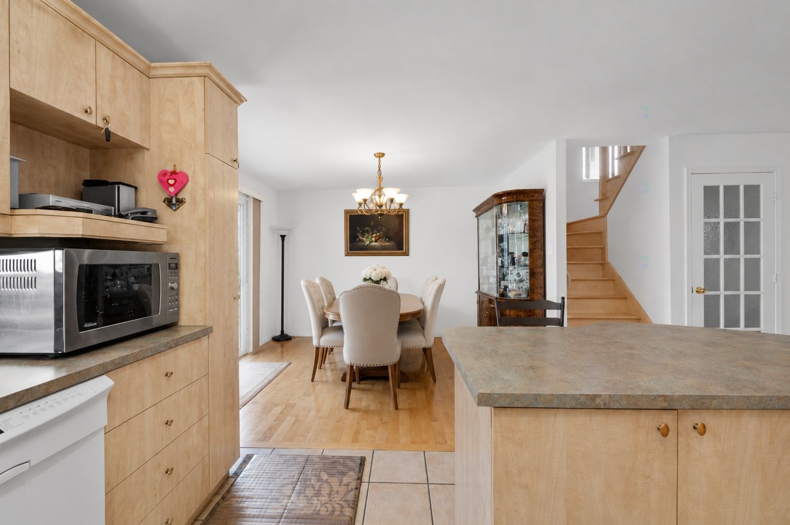









6848


Rue Henri-Julien

,
Laval (Sainte-Rose),




QC
H7L5X7

