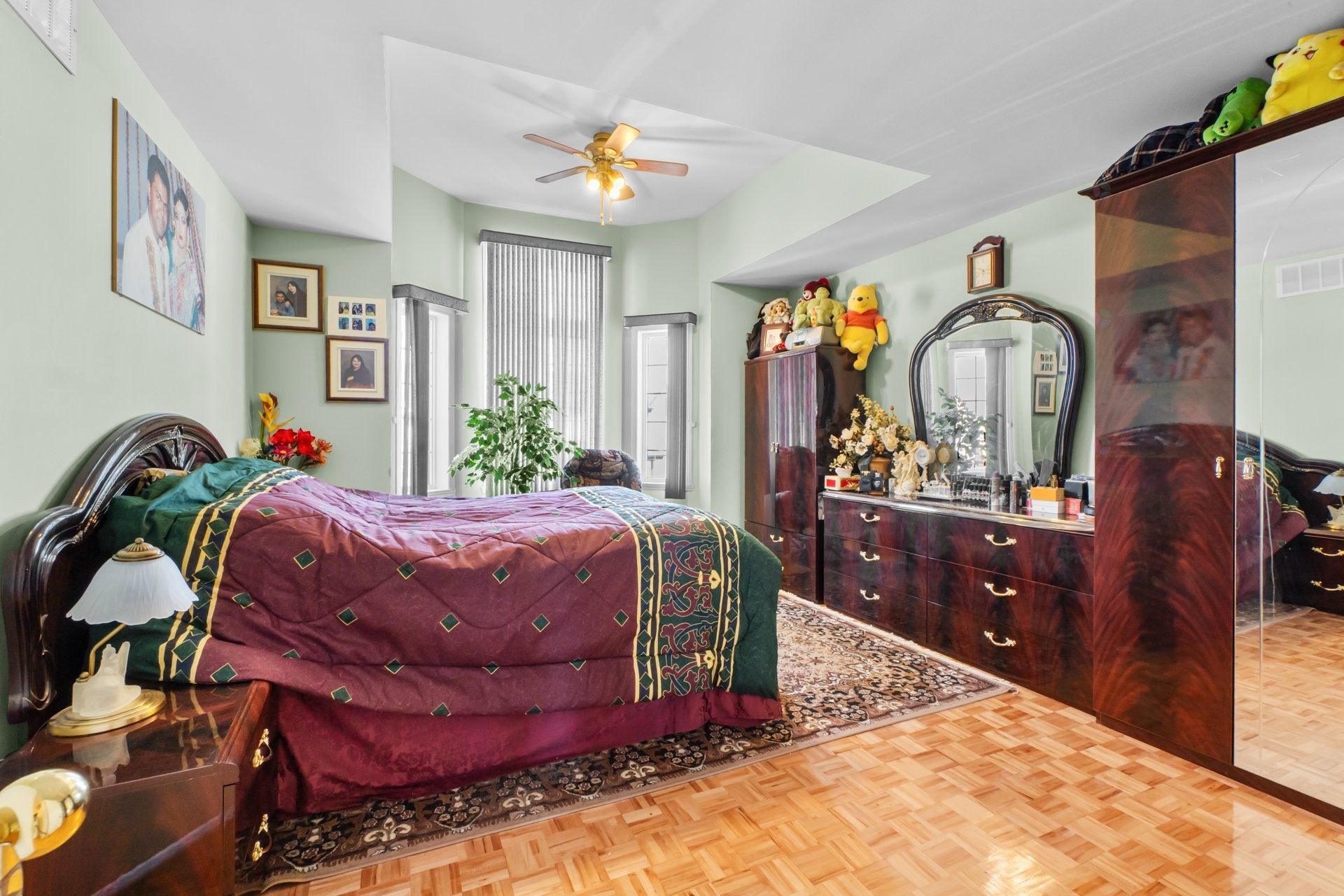 









6848


Rue Henri-Julien

,
Laval (Sainte-Rose),




QC
H7L5X7

