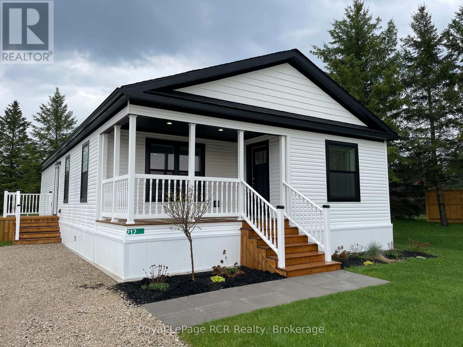 












212 SPRUCE DRIVE

,
West Grey,




Ontario
N4N3B8

