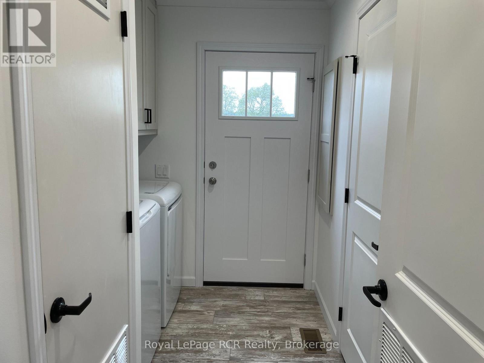 












212 SPRUCE DRIVE

,
West Grey,




Ontario
N4N3B8

