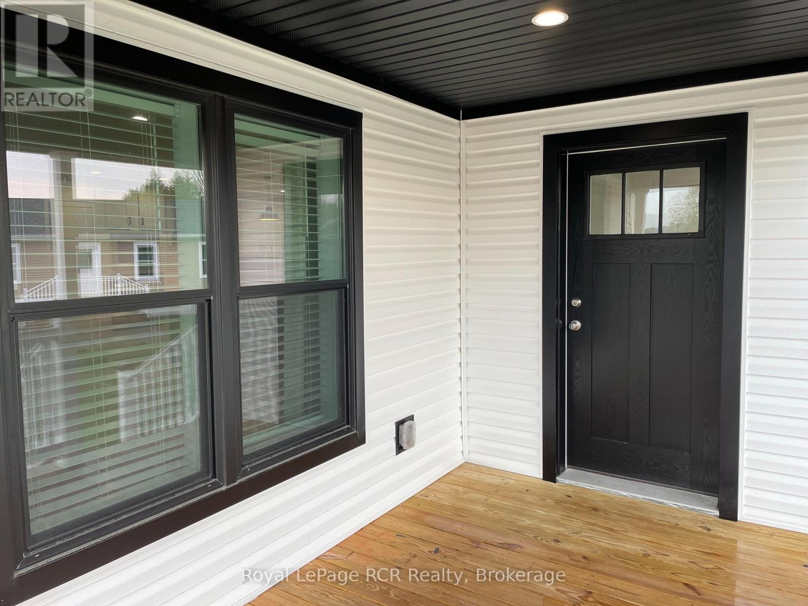 












212 SPRUCE DRIVE

,
West Grey,




Ontario
N4N3B8

