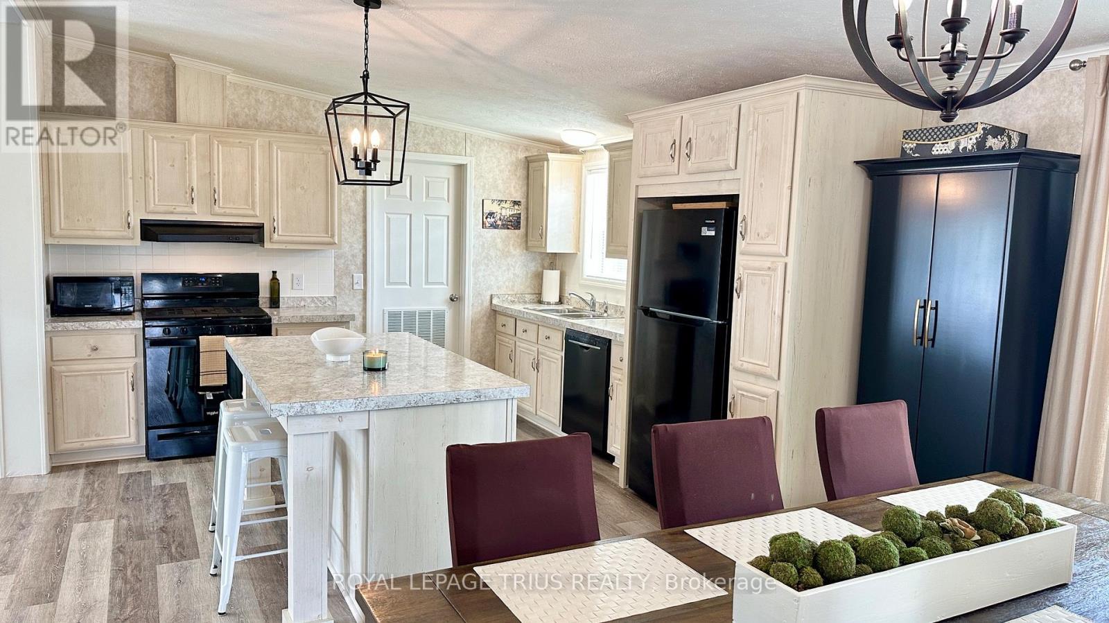 












4 CRICKLEWOOD CRESCENT

,
Haldimand (Nanticoke),




Ontario
N0A1L0

