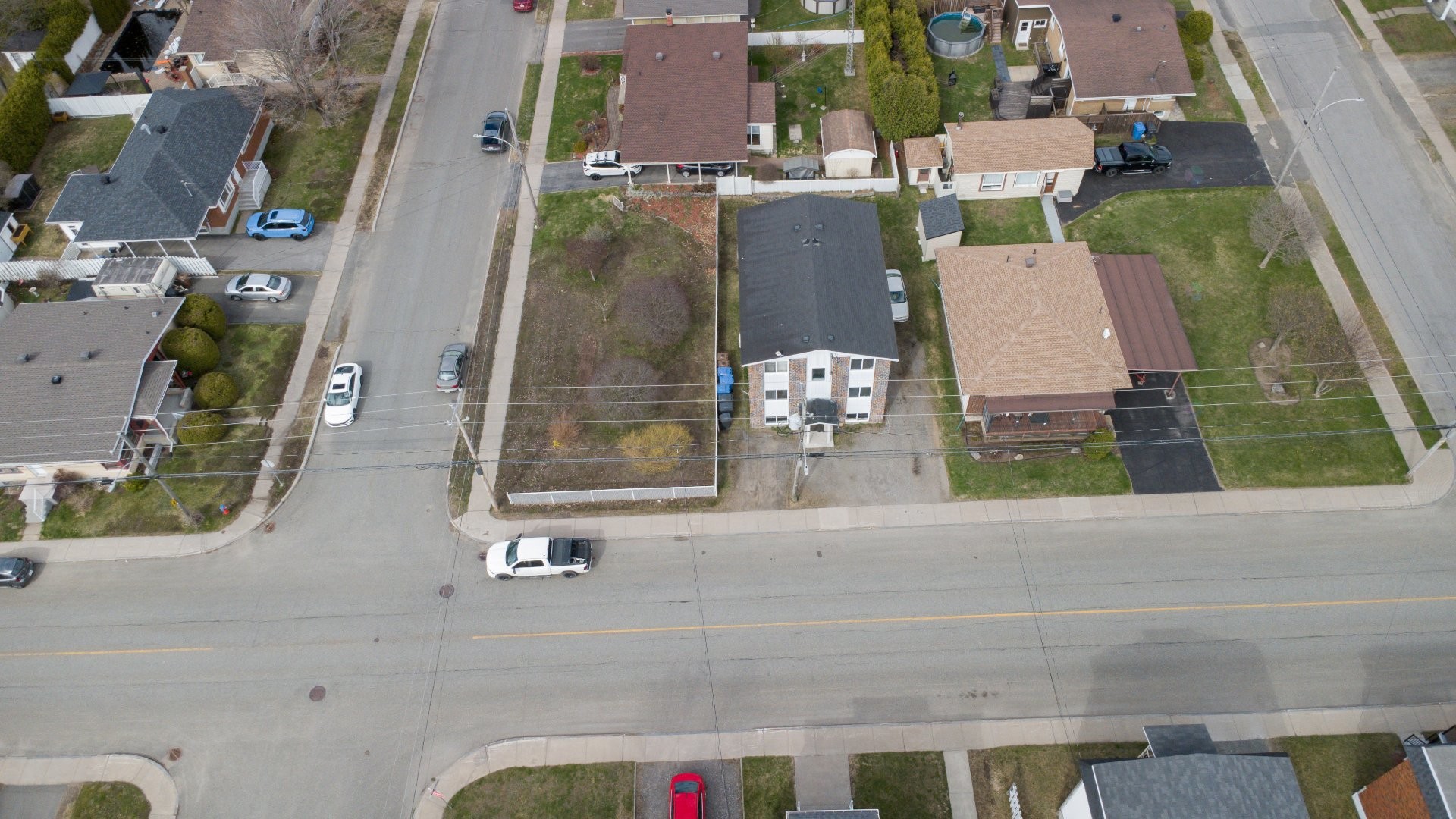 









1270


15e Rue

,
Shawinigan,




QC
G9T3W9

