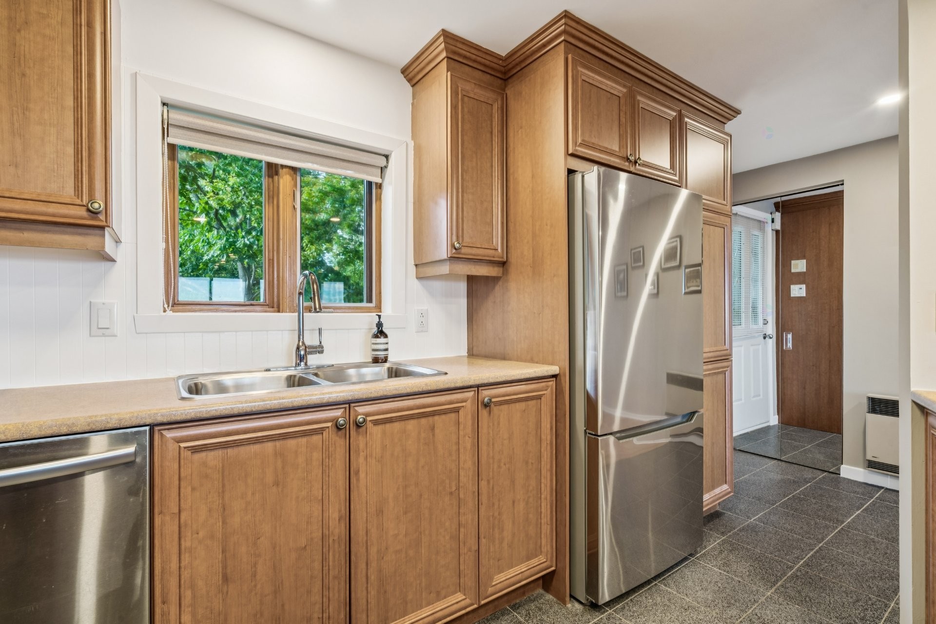 









724


Av. de Venise O.

,
Venise-en-Québec,




QC
J0J2K0

