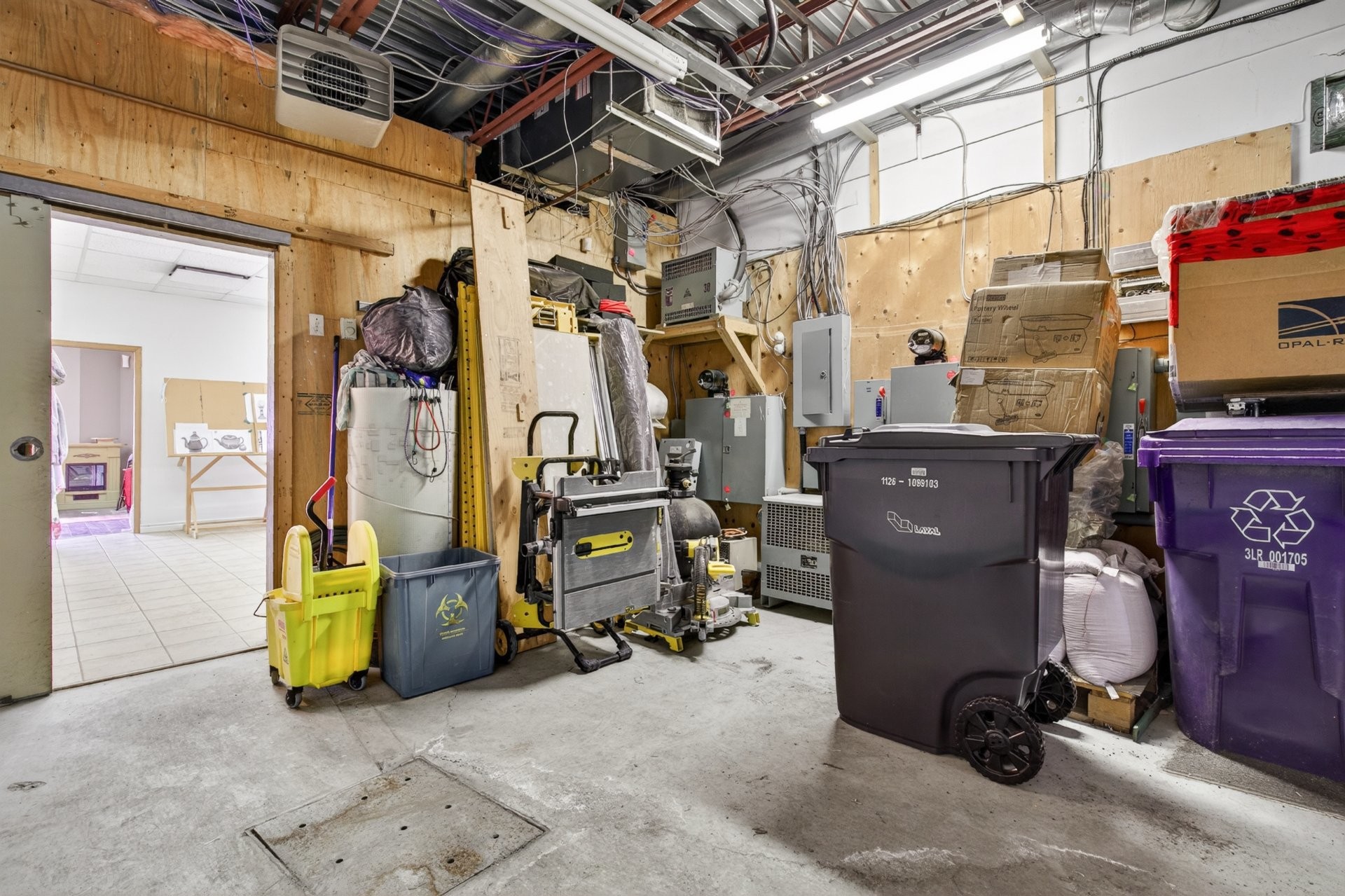 









1670


Place de Lierre

,
Laval (Vimont),




QC
H7G4X7


