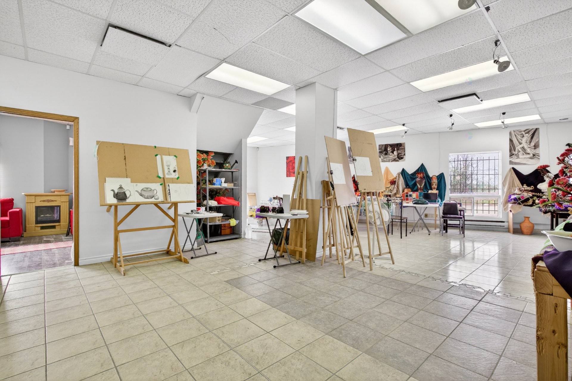 









1670


Place de Lierre

,
Laval (Vimont),




QC
H7G4X7

