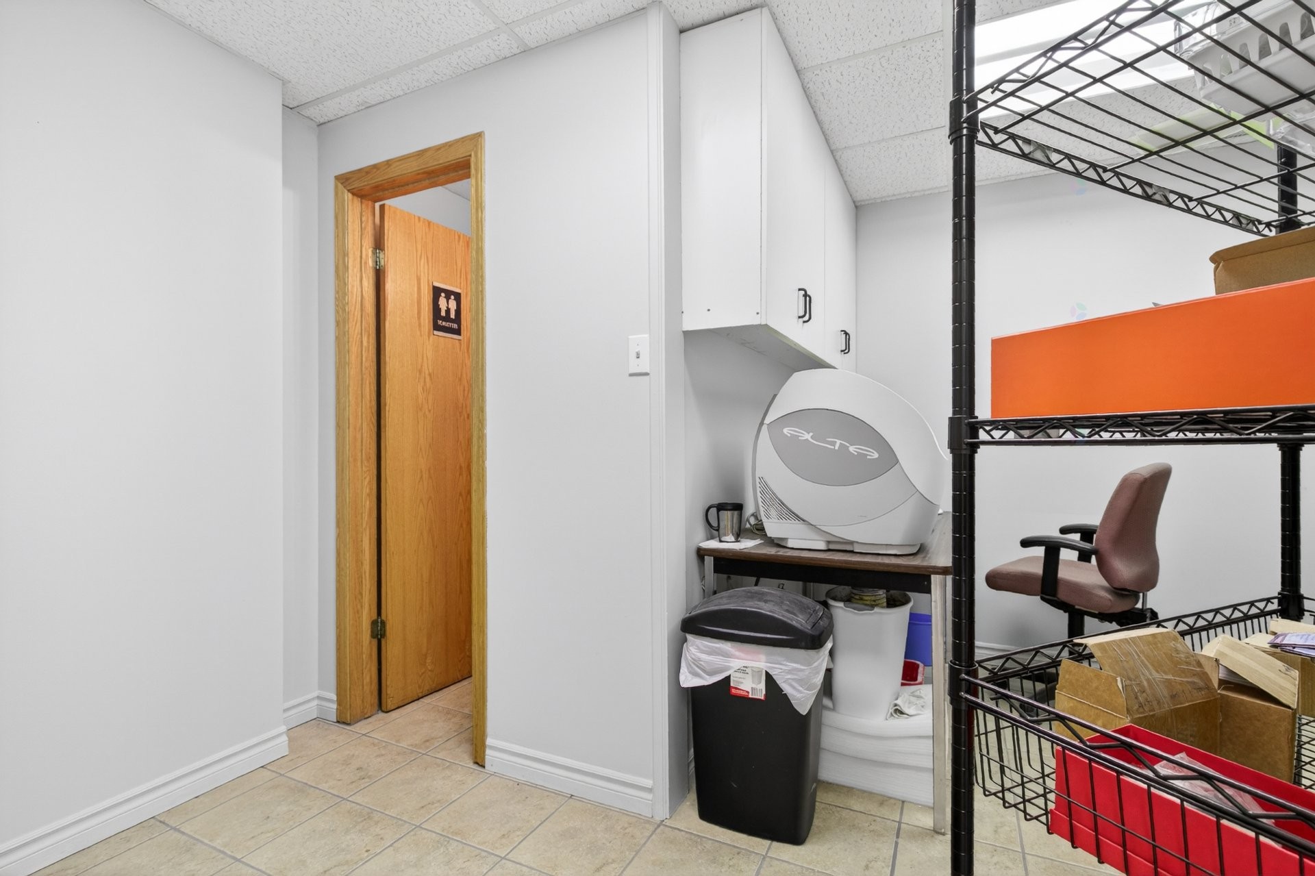 









1670


Place de Lierre

,
Laval (Vimont),




QC
H7G4X7

