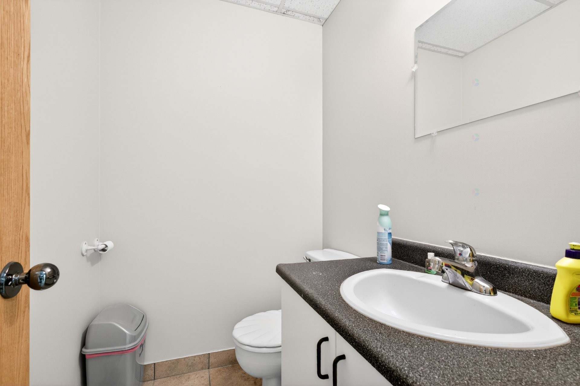 









1670


Place de Lierre

,
Laval (Vimont),




QC
H7G4X7

