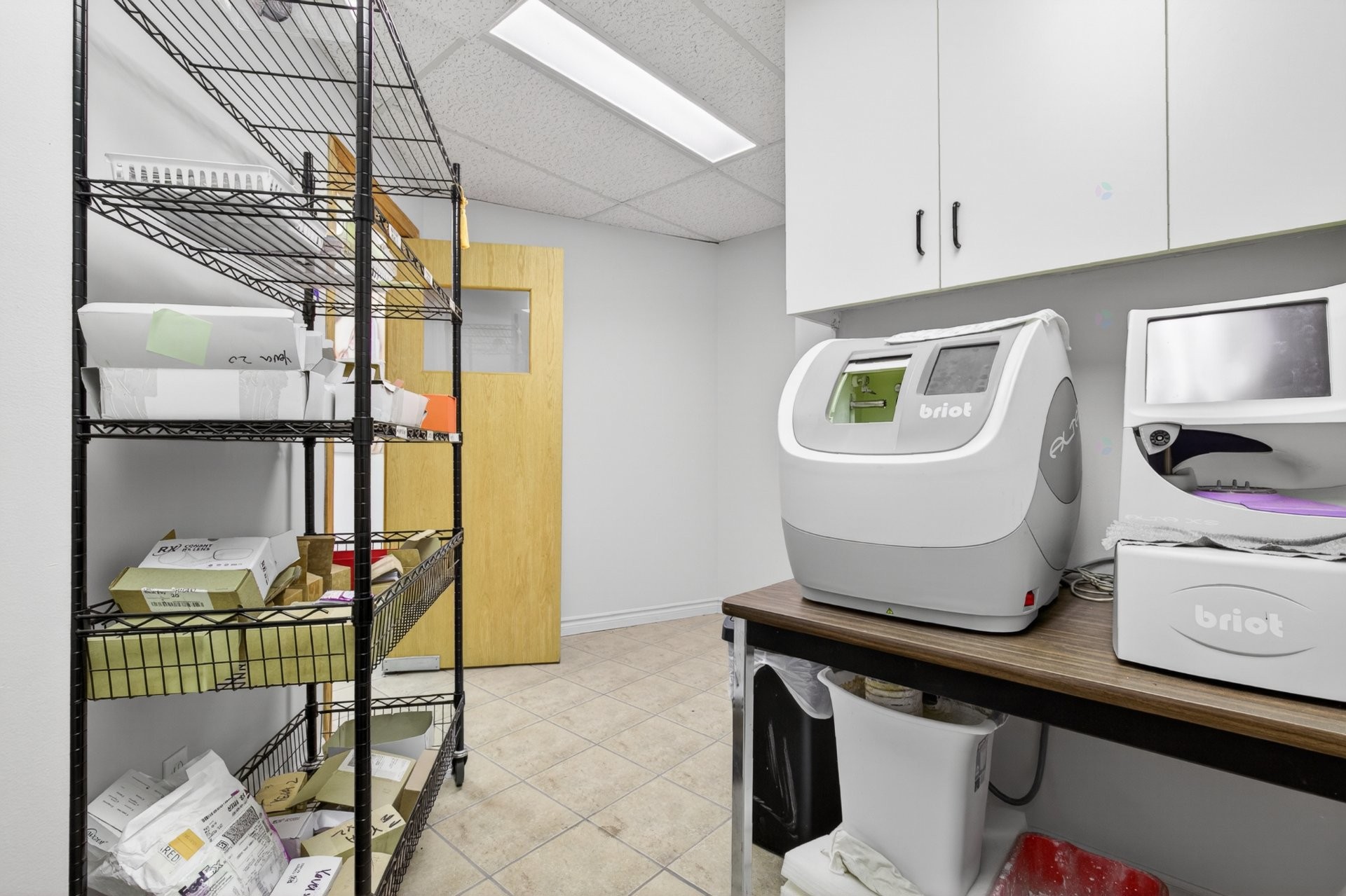 









1670


Place de Lierre

,
Laval (Vimont),




QC
H7G4X7

