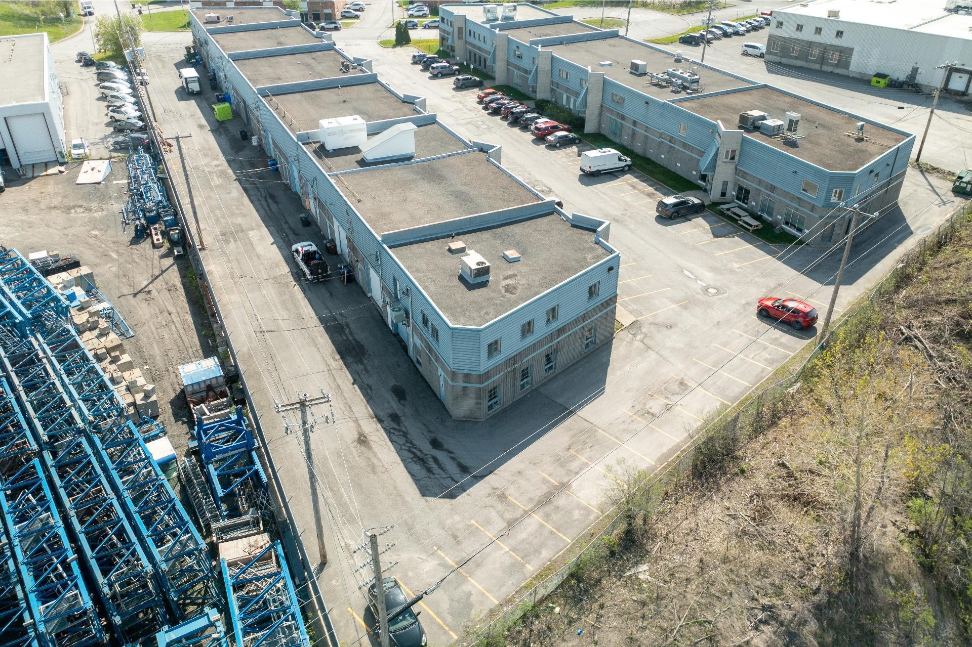 









1670


Place de Lierre

,
Laval (Vimont),




QC
H7G4X7

