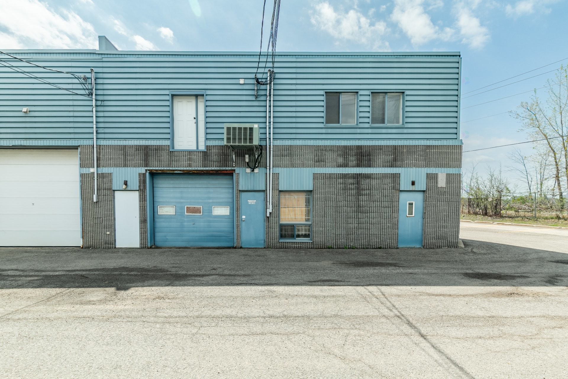









1670


Place de Lierre

,
Laval (Vimont),




QC
H7G4X7

