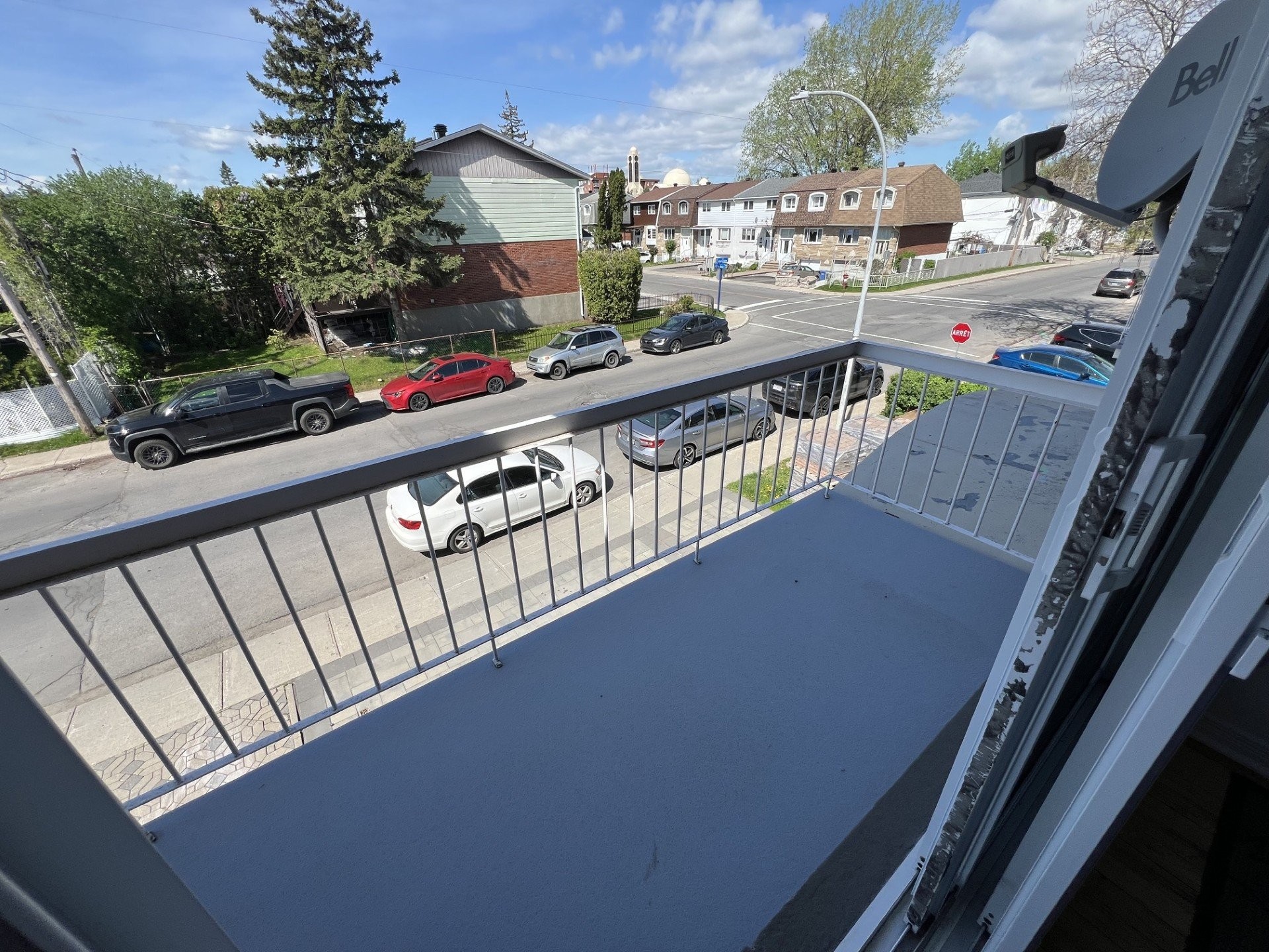 









993


Rue Melville

,
Laval (Chomedey),




QC
H7W4E6

