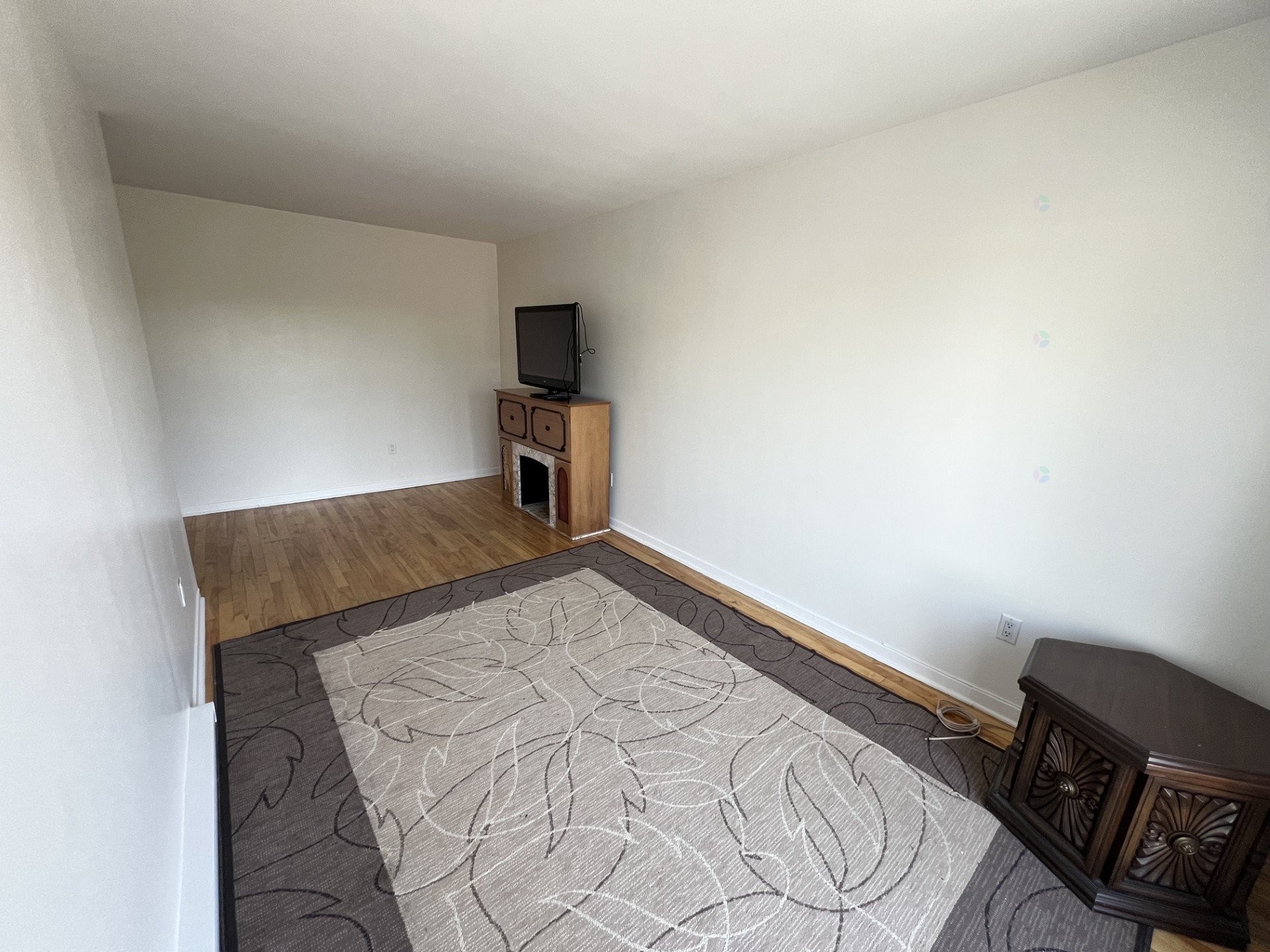 









993


Rue Melville

,
Laval (Chomedey),




QC
H7W4E6


