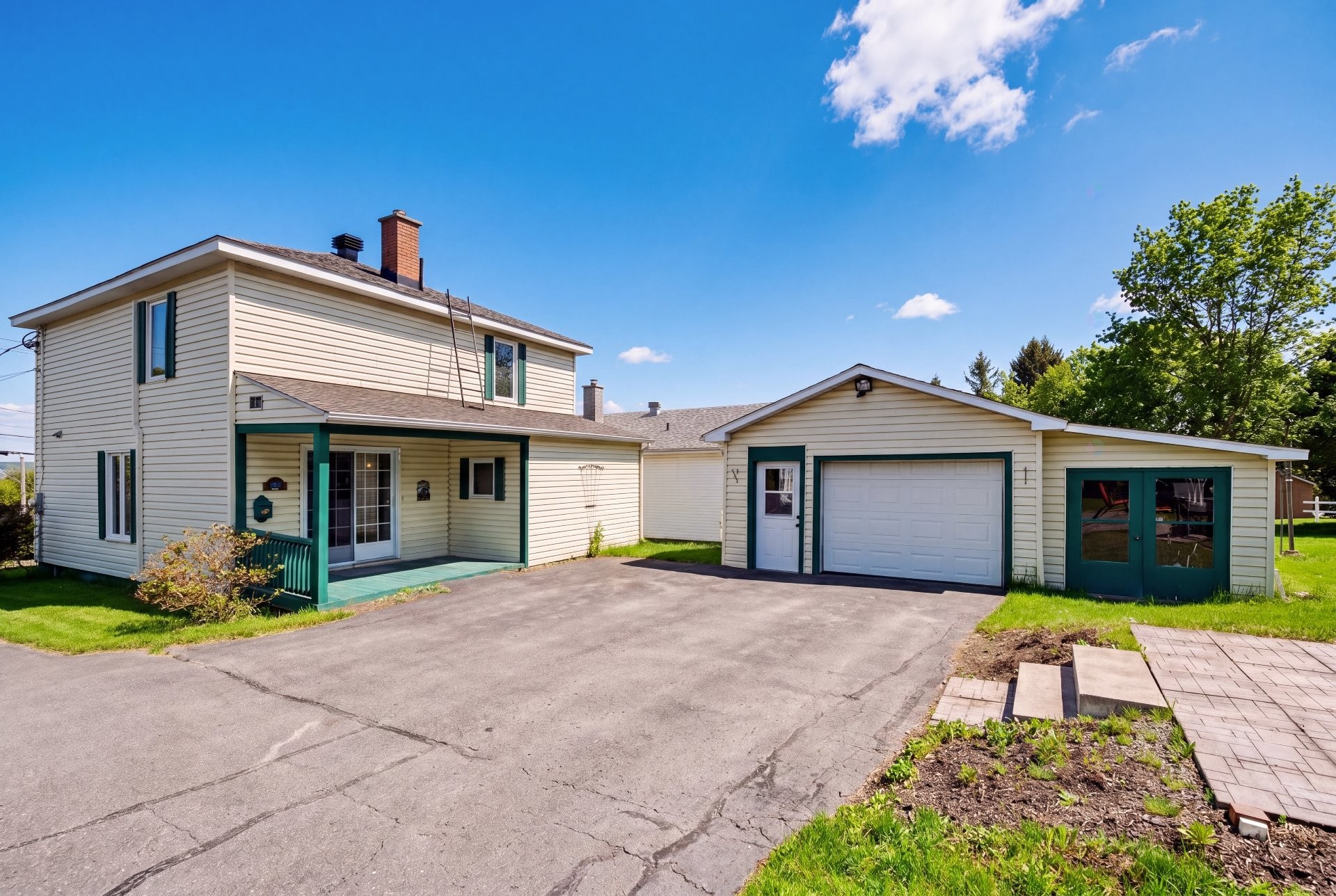 









120


Rue Nicolas-Viel

,
Magog,




QC
J1X3T9

