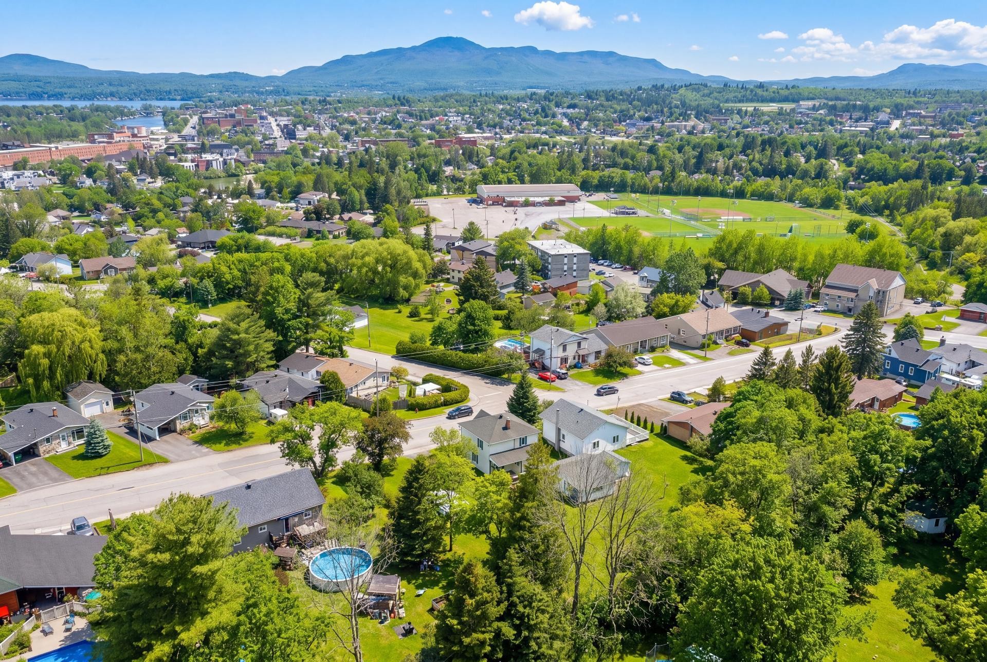 









120


Rue Nicolas-Viel

,
Magog,




QC
J1X3T9

