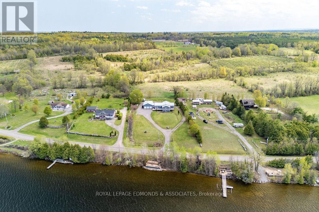 












700 POINT CHURCH DRIVE

,
North Algona Wilberforce,




Ontario
K0L3C0

