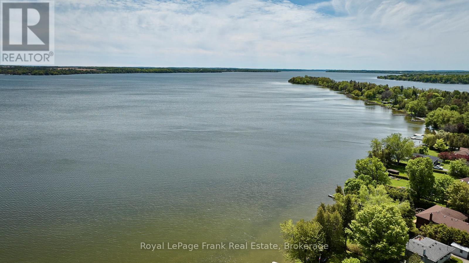 












36 SUMMER DRIVE

,
Kawartha Lakes (Little Britain),




Ontario
K0M2C0

