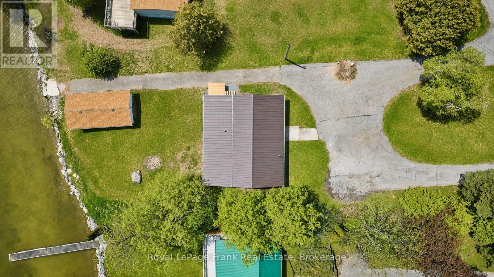 












36 SUMMER DRIVE

,
Kawartha Lakes (Little Britain),




Ontario
K0M2C0

