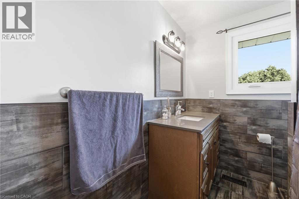 












168 NUGENT Drive

,
Hamilton,




Ontario
L8H2N4

