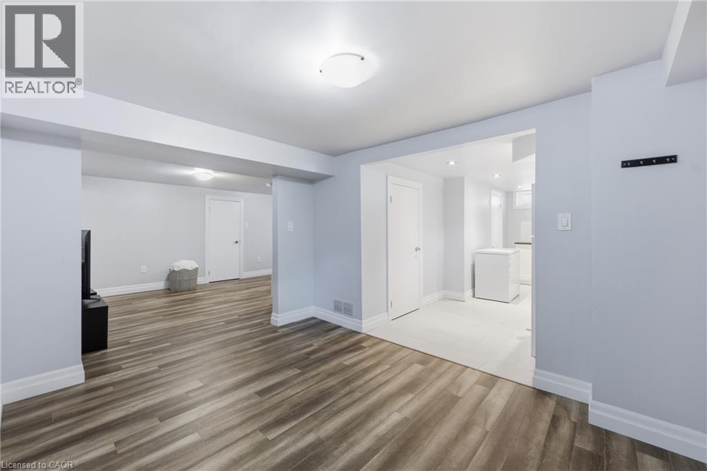 












168 NUGENT Drive

,
Hamilton,




Ontario
L8H2N4

