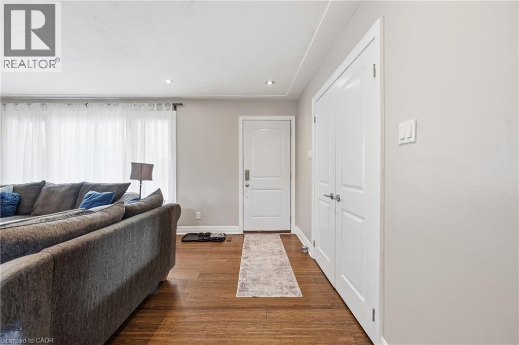 












168 NUGENT Drive

,
Hamilton,




Ontario
L8H2N4

