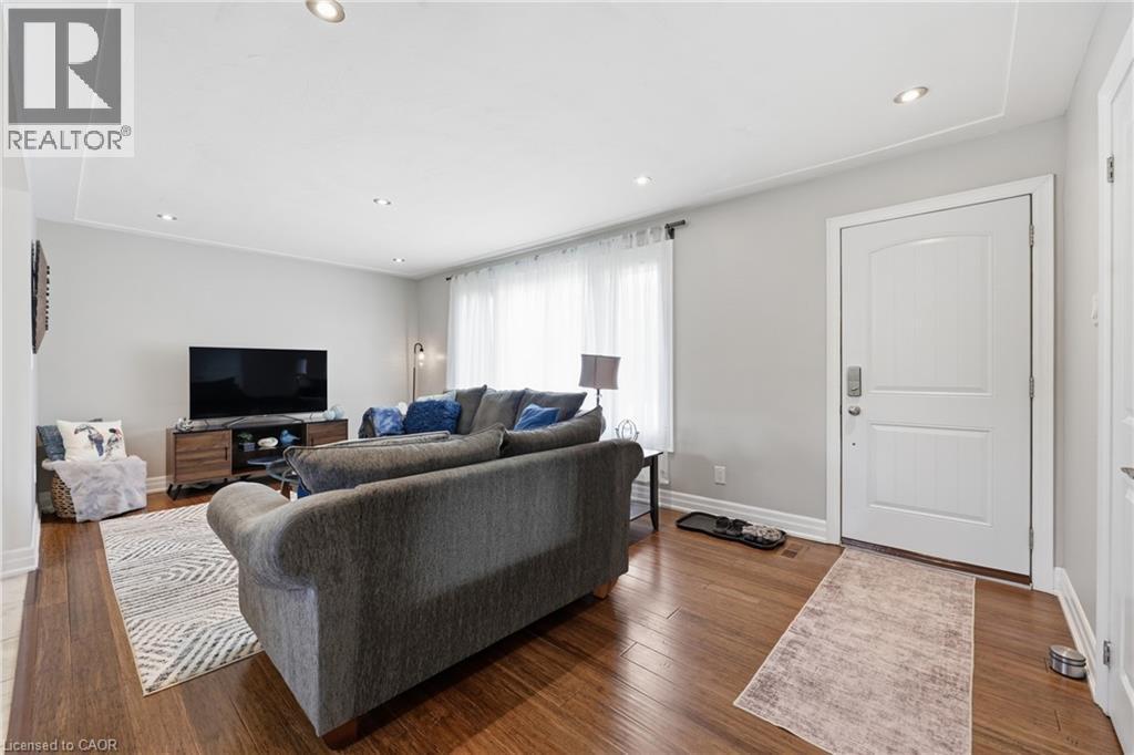 












168 NUGENT Drive

,
Hamilton,




Ontario
L8H2N4

