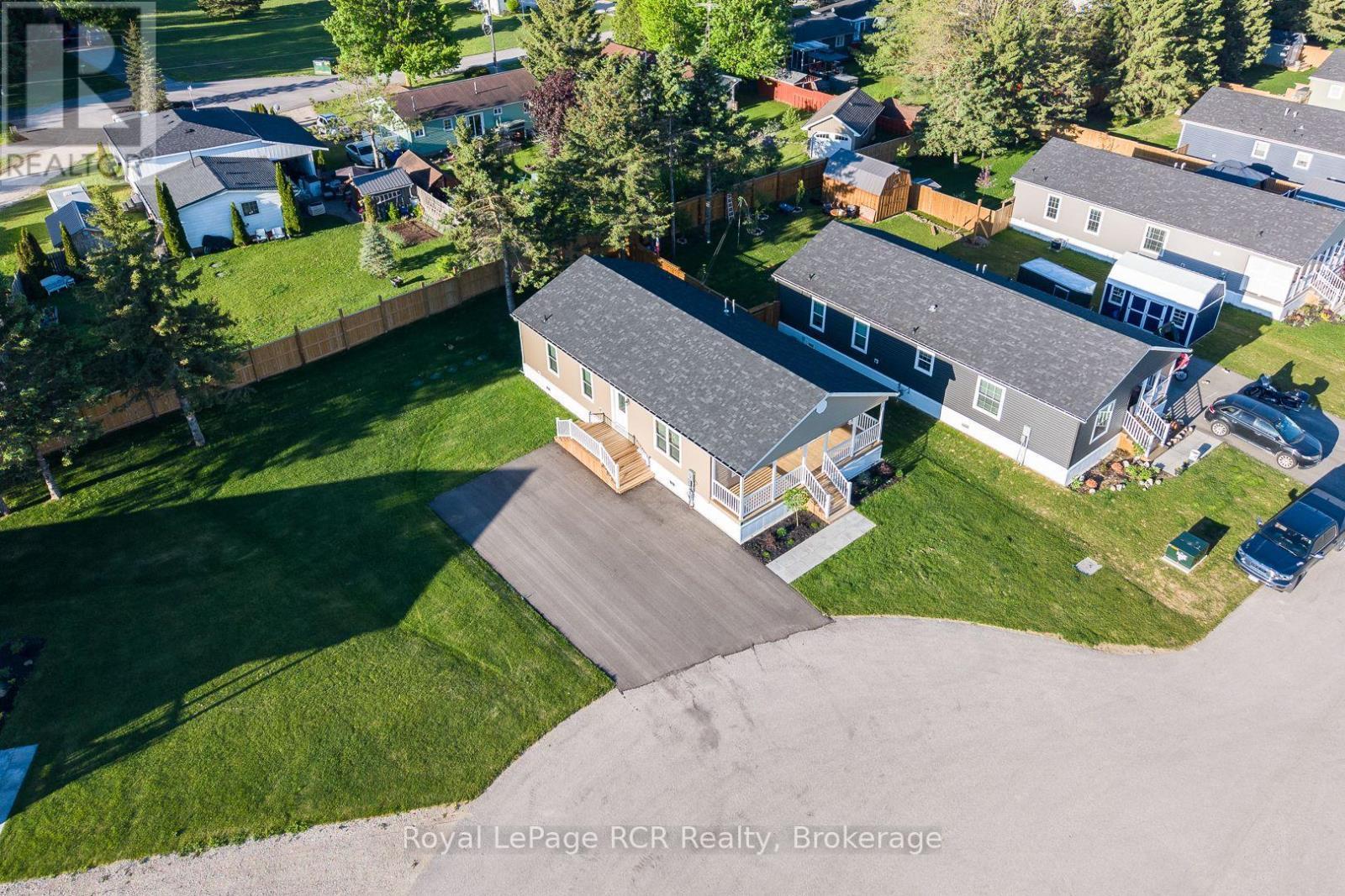 












210 SPRUCE DRIVE

,
West Grey,




Ontario
N4N3B8

