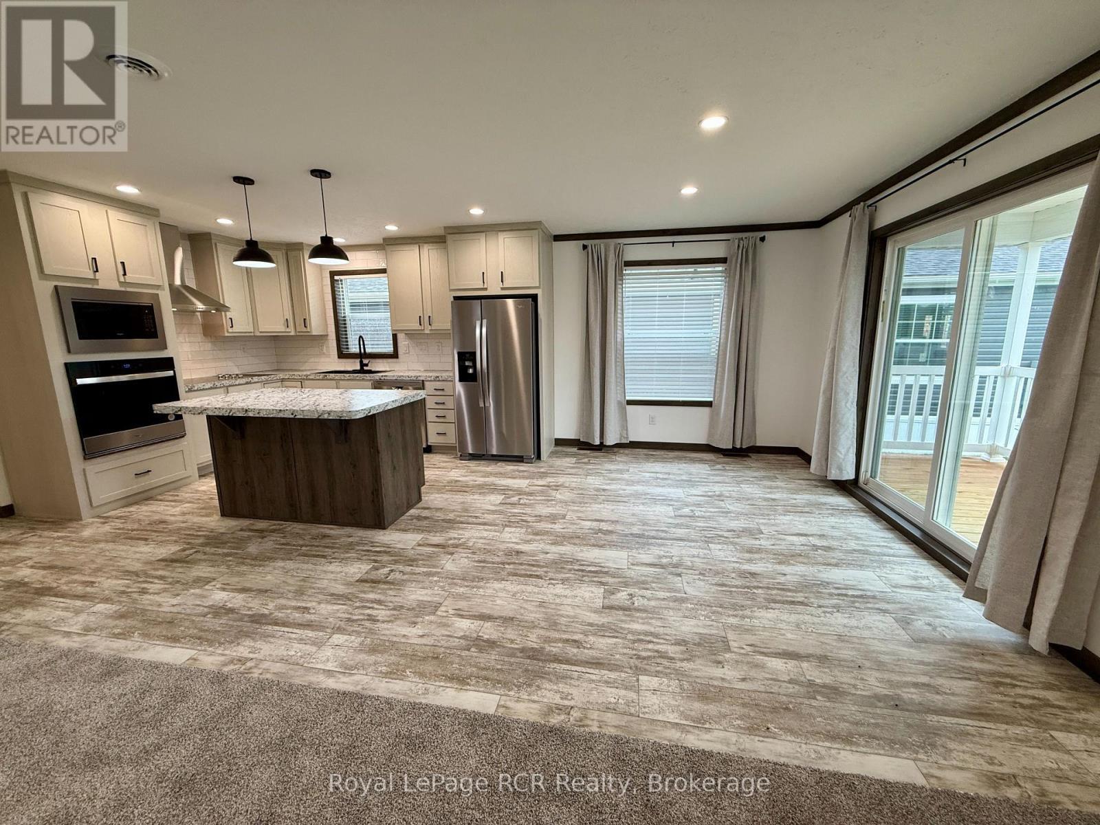 












210 SPRUCE DRIVE

,
West Grey,




Ontario
N4N3B8

