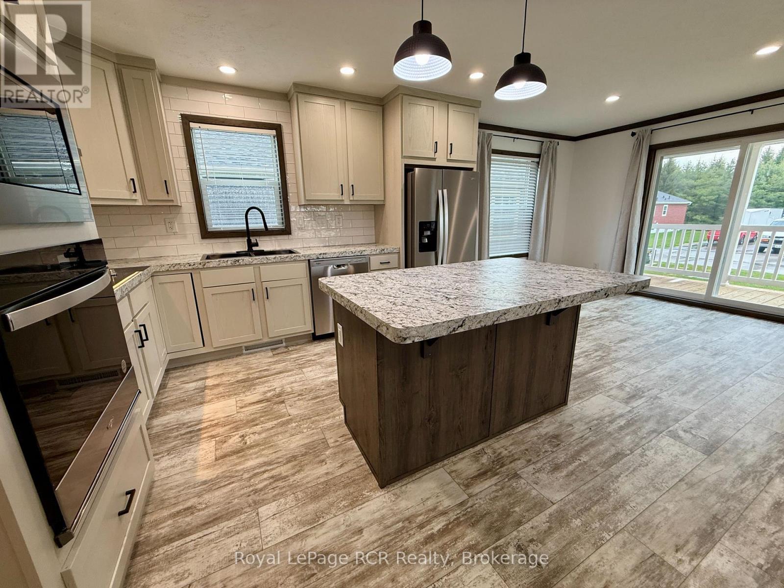 












210 SPRUCE DRIVE

,
West Grey,




Ontario
N4N3B8

