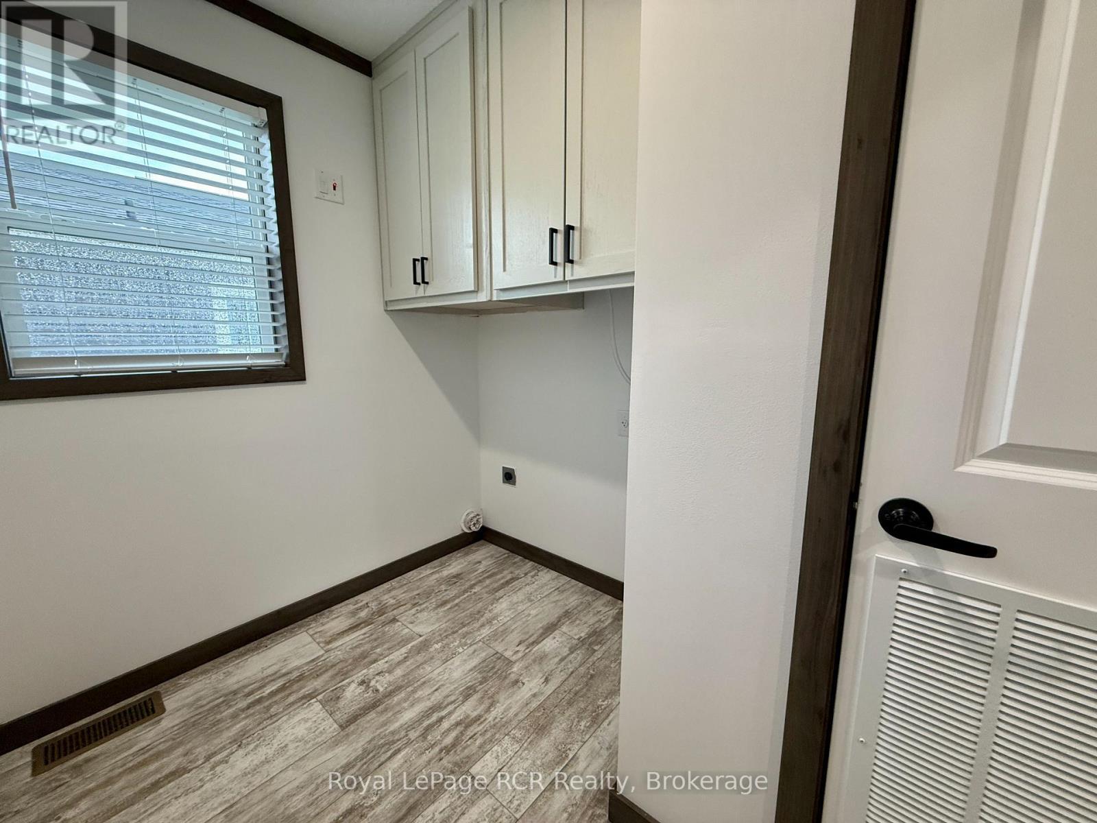 












210 SPRUCE DRIVE

,
West Grey,




Ontario
N4N3B8

