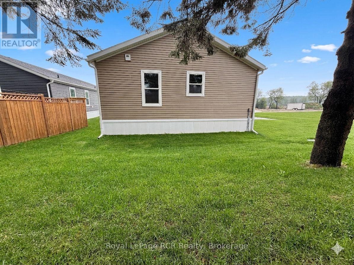 












210 SPRUCE DRIVE

,
West Grey,




Ontario
N4N3B8

