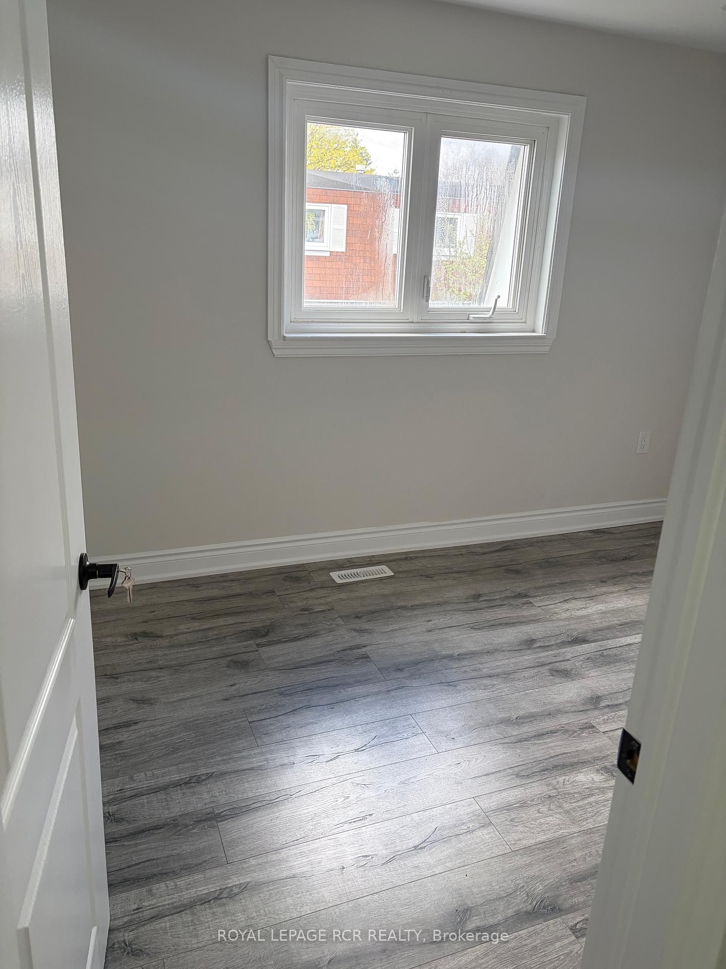 









41


Town House

Crescent,
Brampton,




ON
L6W 3G3

