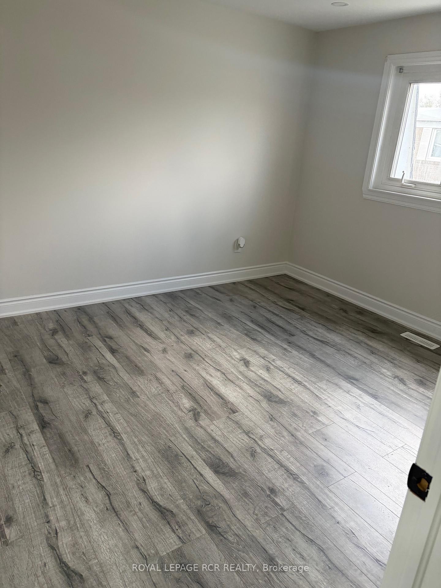 









41


Town House

Crescent,
Brampton,




ON
L6W 3G3

