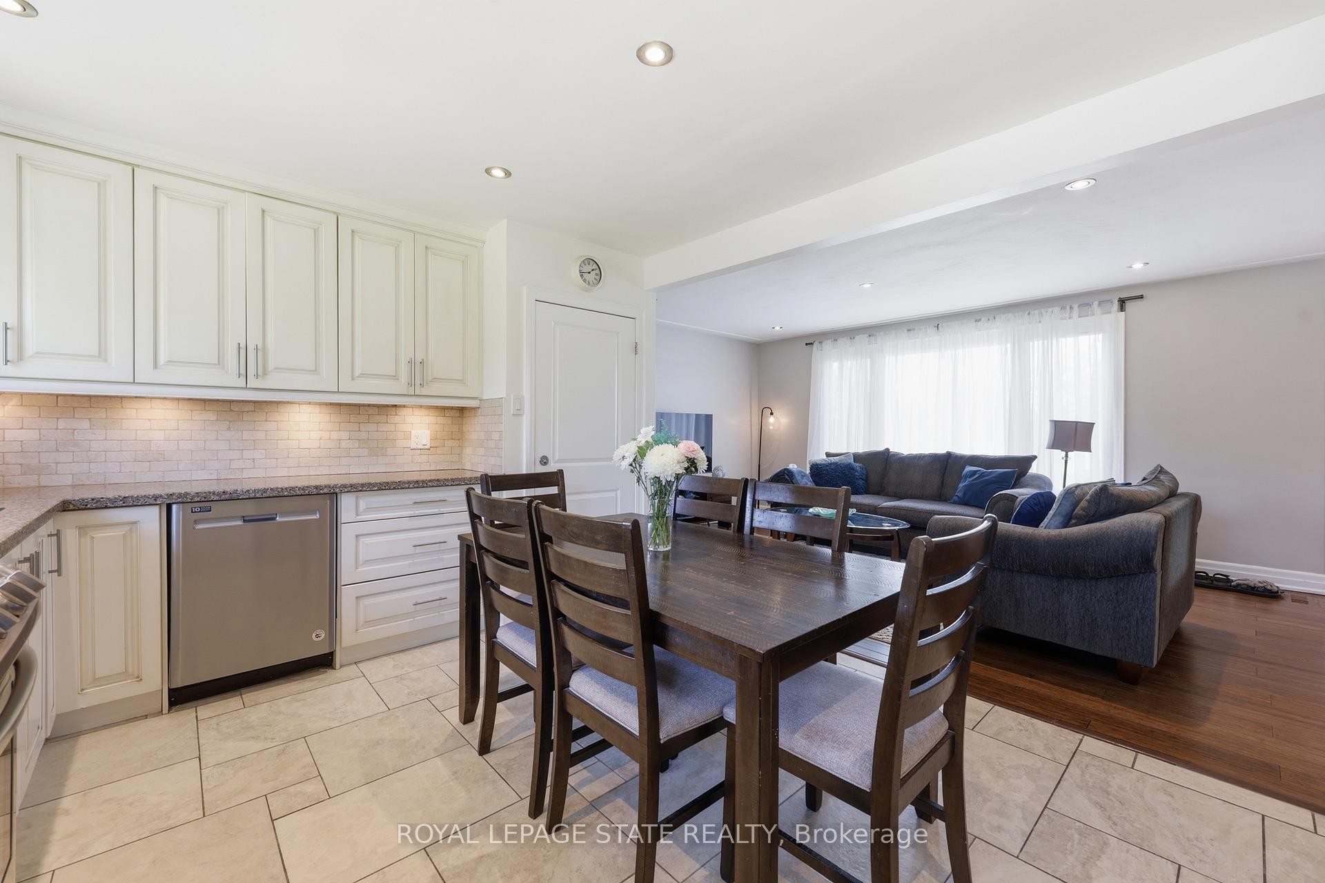 









168


Nugent

Drive,
Hamilton,




ON
L8H 2N4

