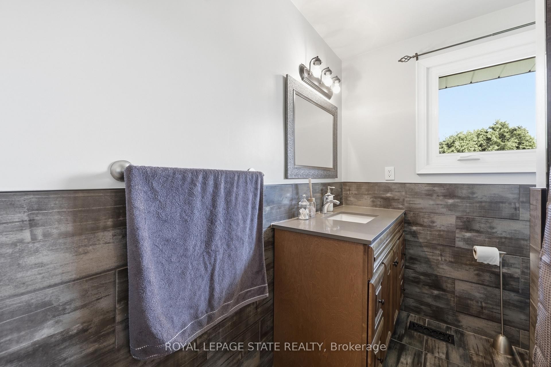 









168


Nugent

Drive,
Hamilton,




ON
L8H 2N4

