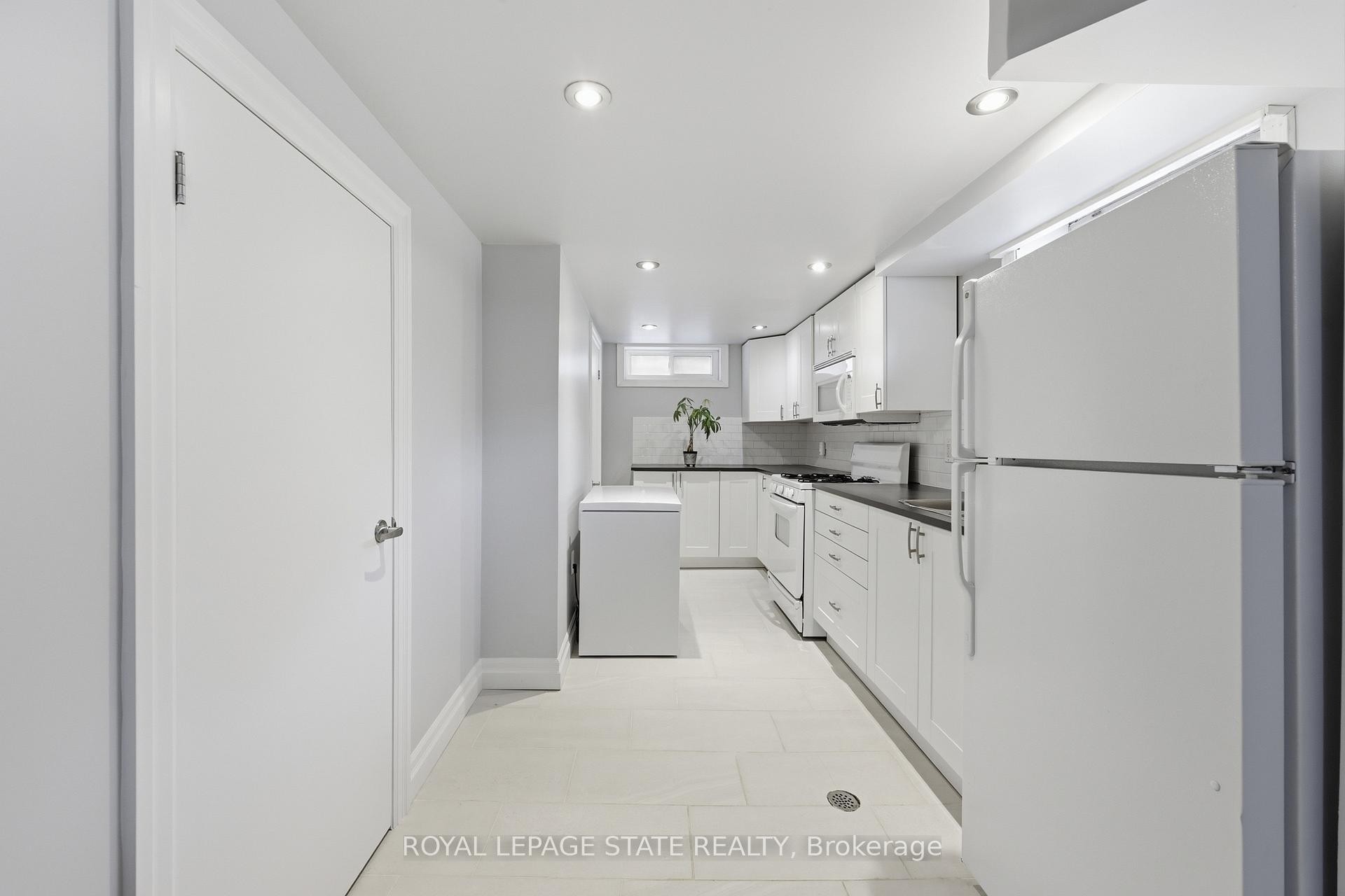 









168


Nugent

Drive,
Hamilton,




ON
L8H 2N4

