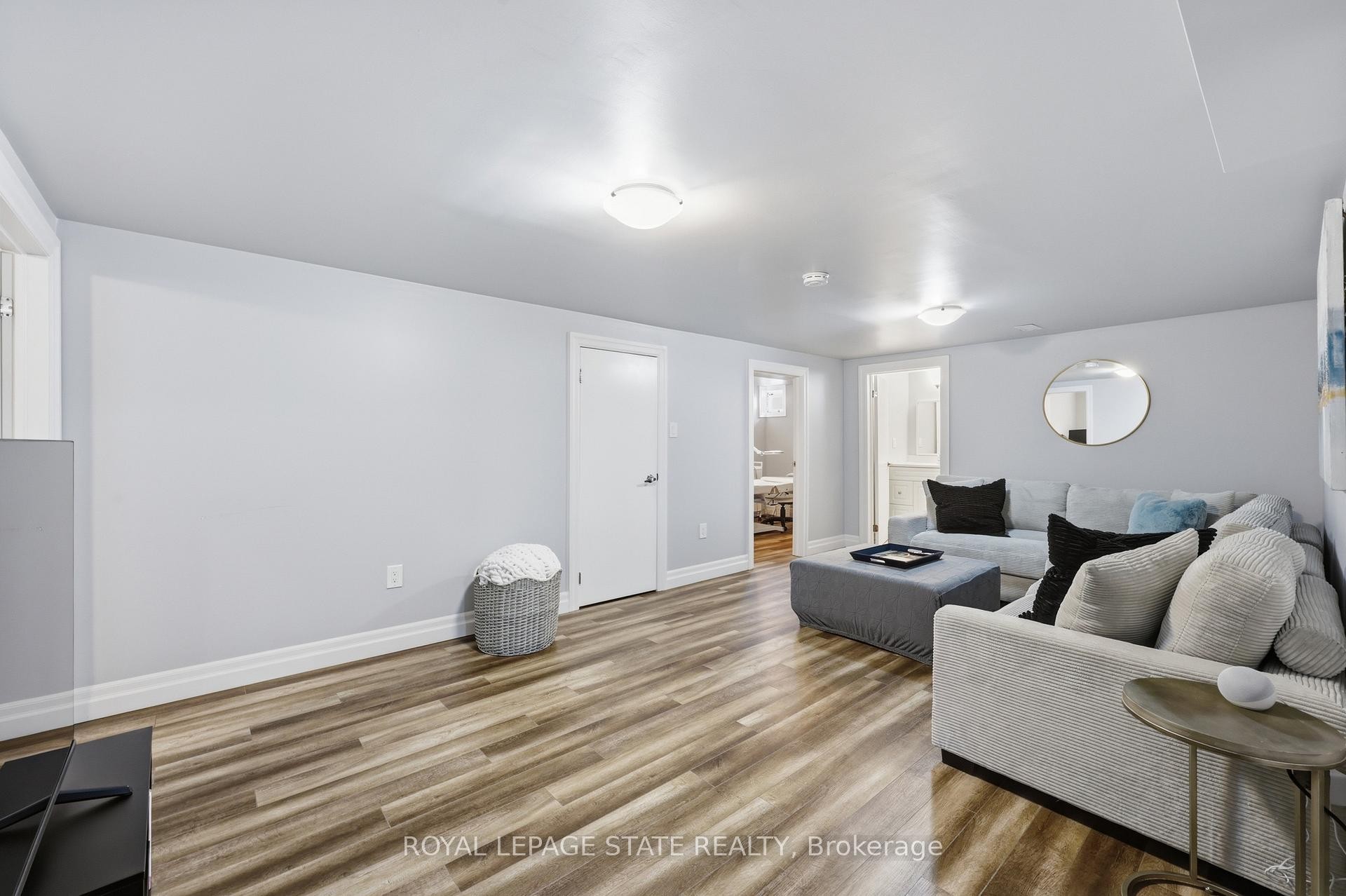 









168


Nugent

Drive,
Hamilton,




ON
L8H 2N4

