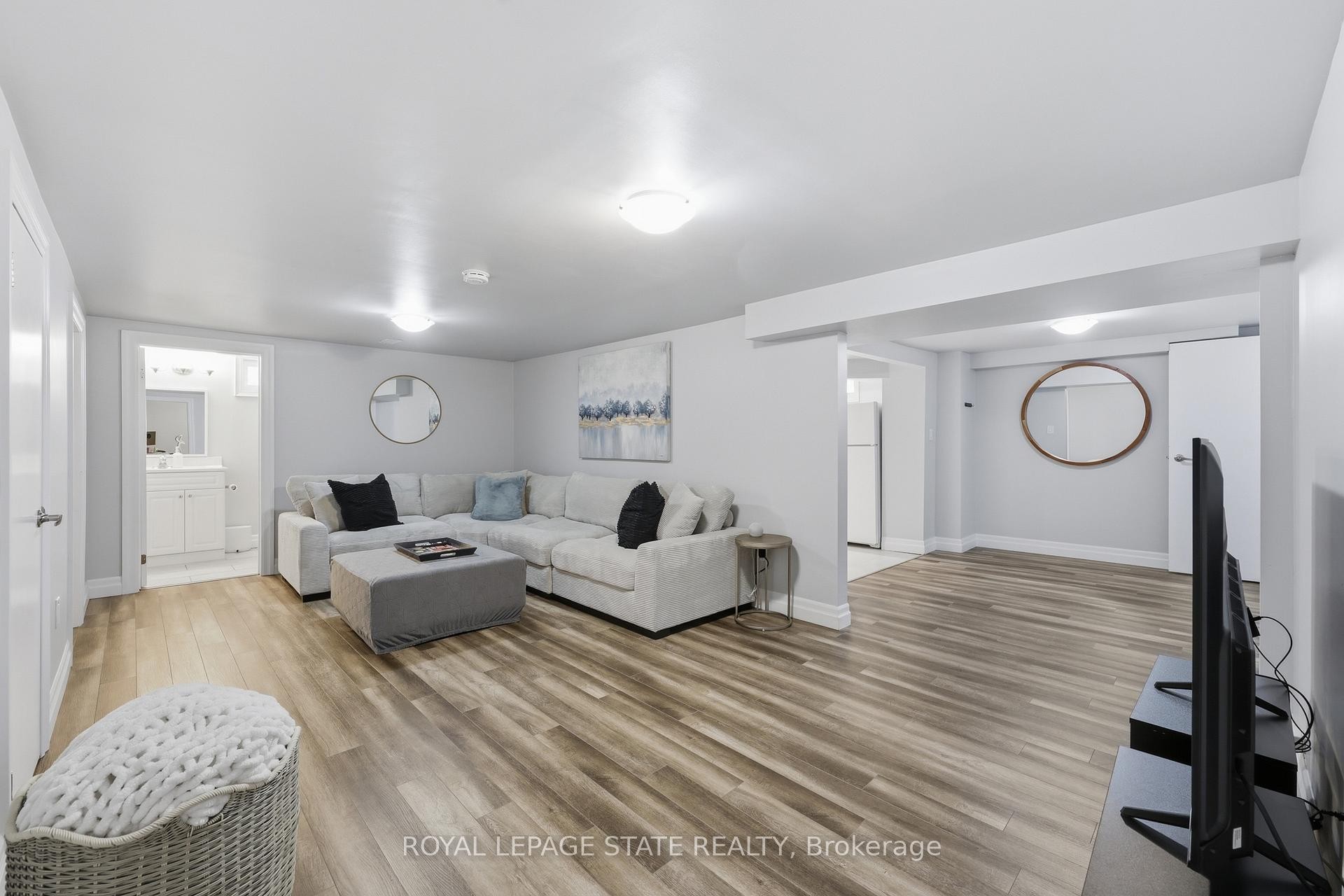 









168


Nugent

Drive,
Hamilton,




ON
L8H 2N4

