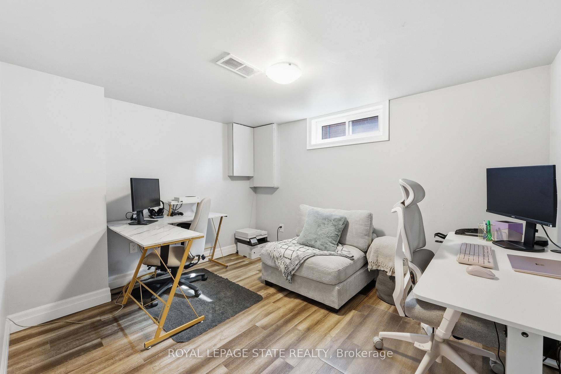 









168


Nugent

Drive,
Hamilton,




ON
L8H 2N4

