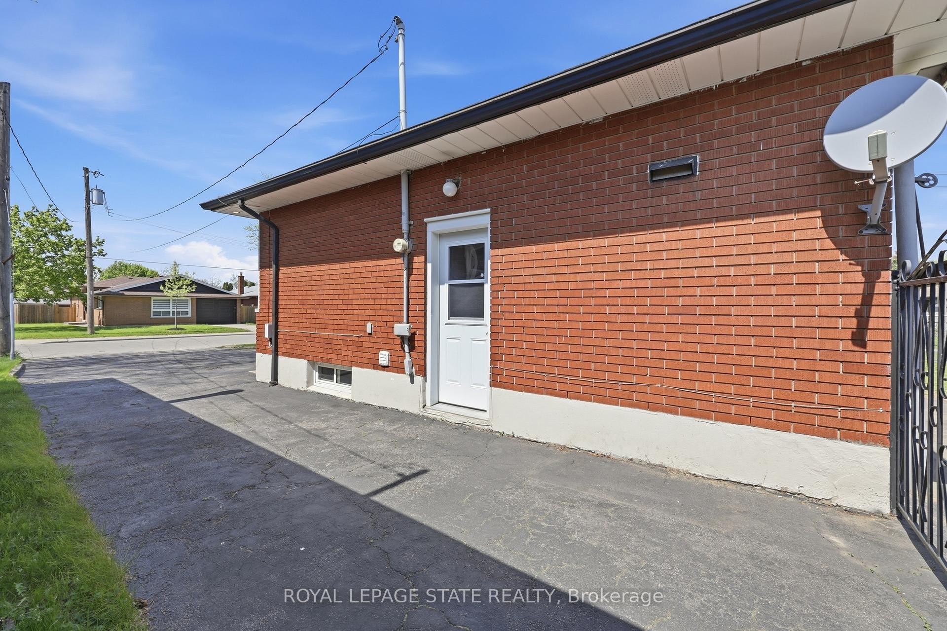 









168


Nugent

Drive,
Hamilton,




ON
L8H 2N4

